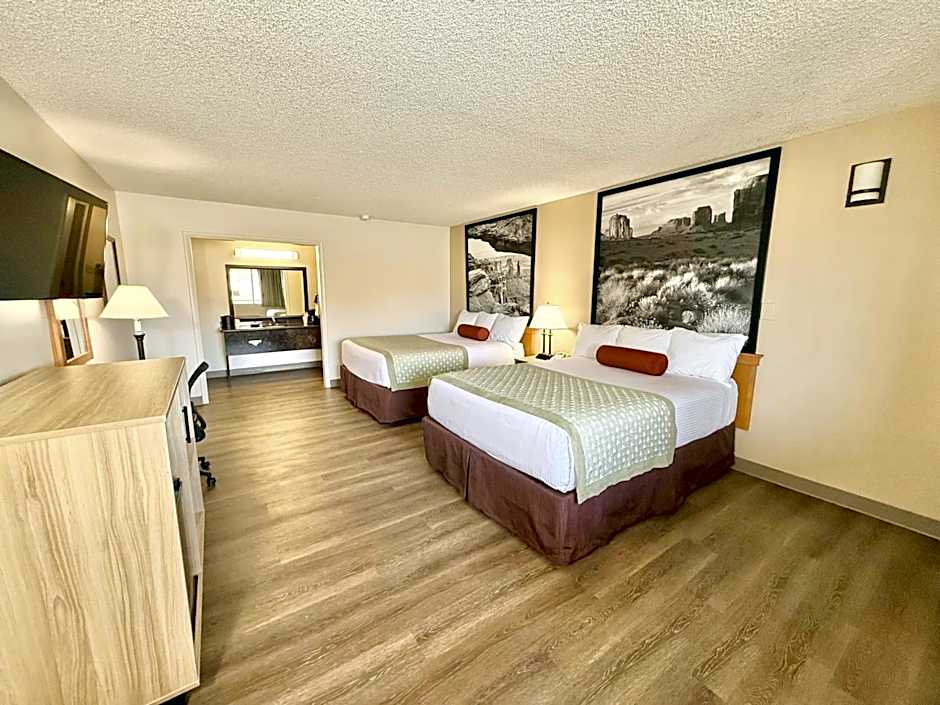 Super 8 by Wyndham Salina/Scenic Hills Area