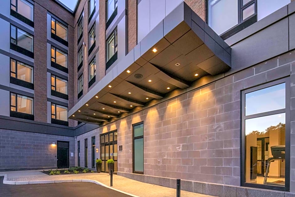 Staybridge Suites Boston Logan Airport - Revere