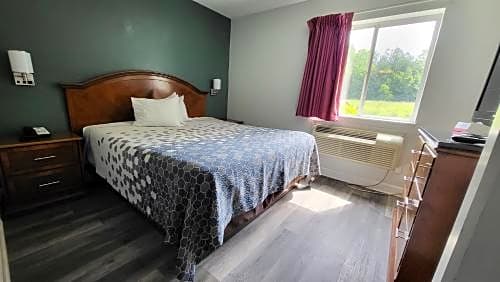 Econo Lodge Inn & Suites Carrollton - Smithfield
