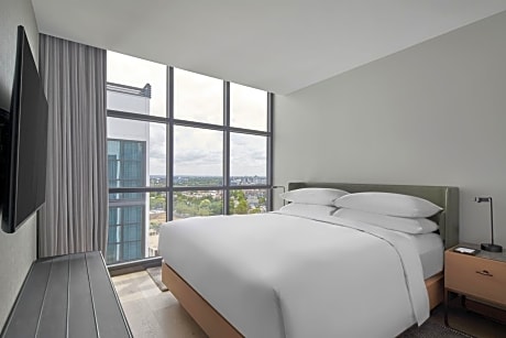 King Suite with City View