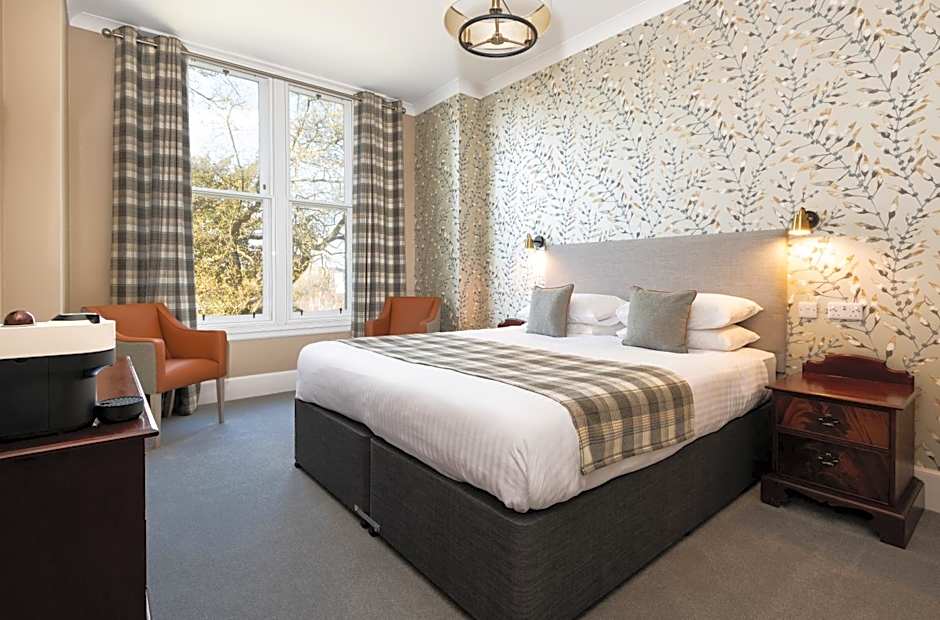 Sunbank House Metro Hotel