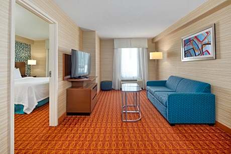 Executive One-Bedroom Suite with Kitchenette