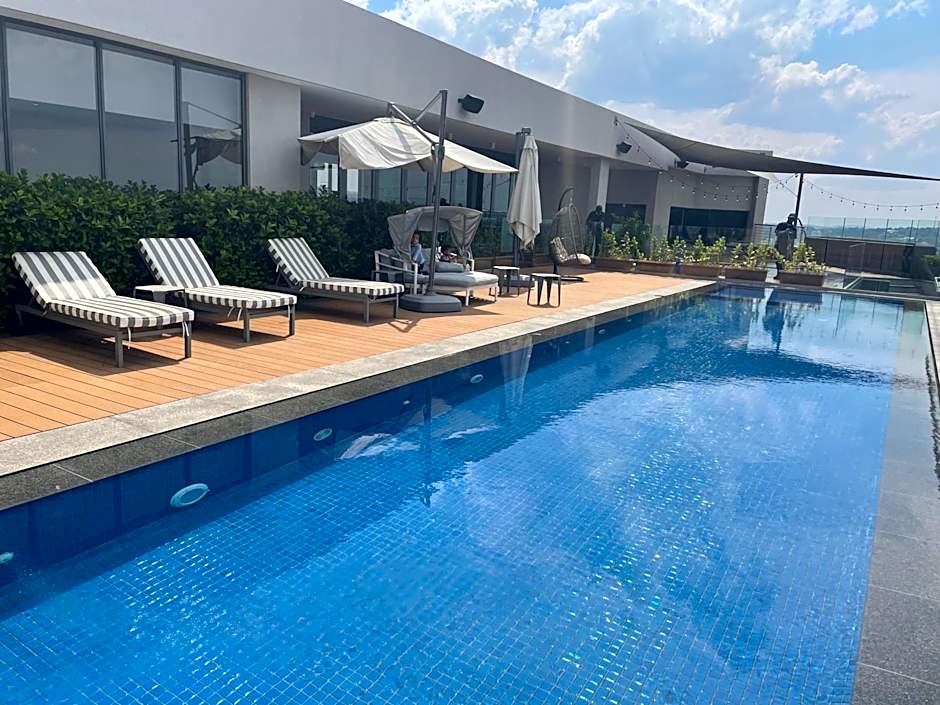 Menlyn Maine Trilogy Hotel