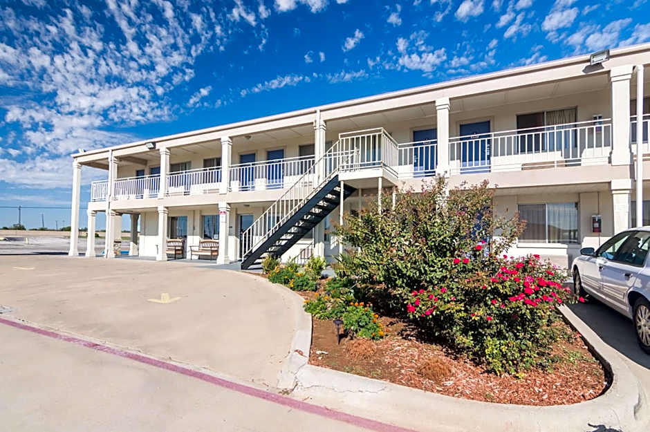 Motel 6-Wichita Falls, TX - North