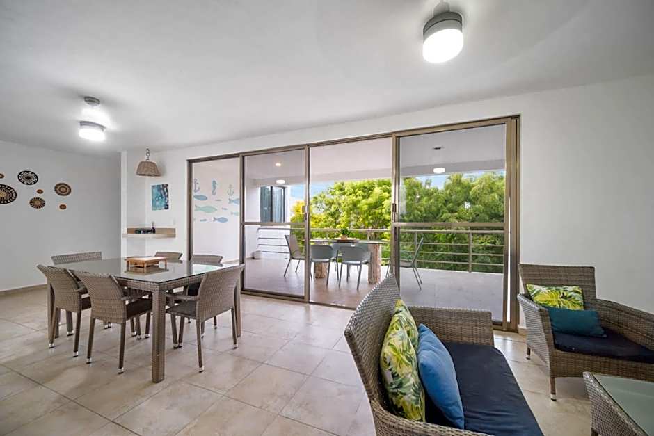 San Bruno TROPICAL Villa With POOL