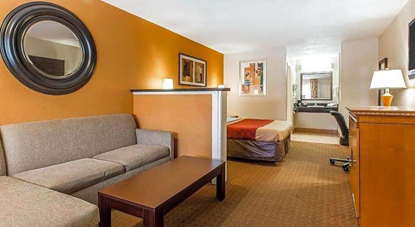 Econo Lodge & Suites El Cajon San Diego East – El Cajon, CA