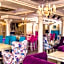 Avenue Deluxe Hotel