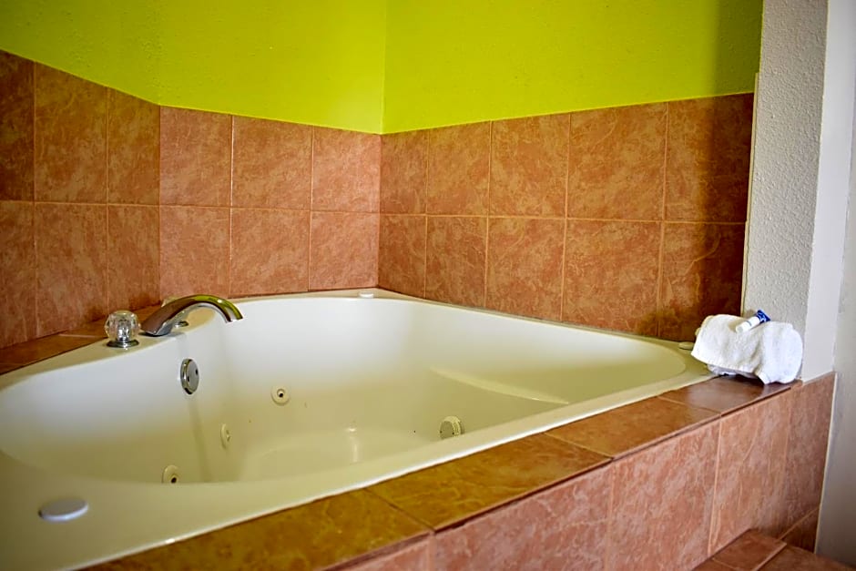 Americas Best Value Inn & Suites Haltom City Ft. Worth