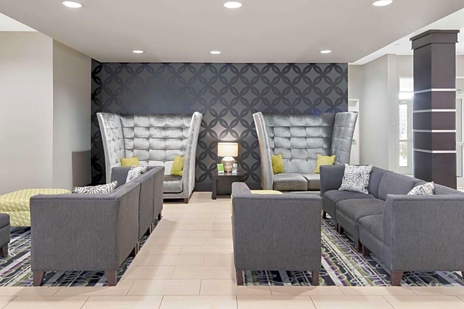La Quinta by Wyndham Rockport - Fulton