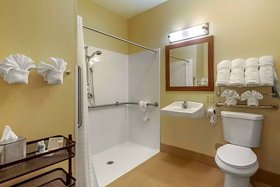 Comfort Inn & Suites Pittsburg KS