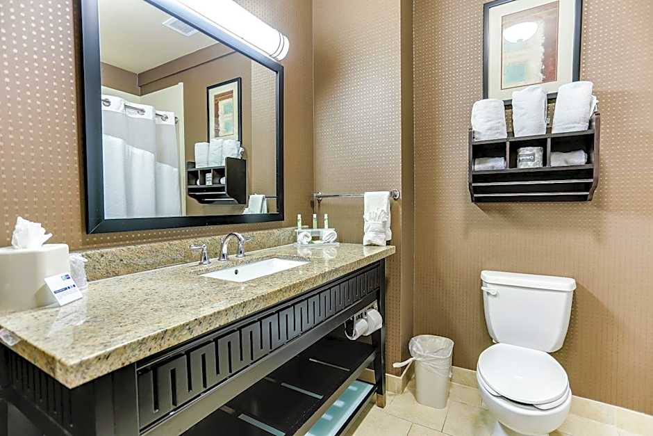 Holiday Inn Express Hotel & Suites Huntsville By IHG