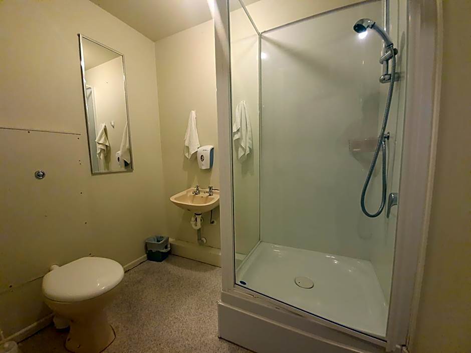 Stay In Tekapo Backpackers