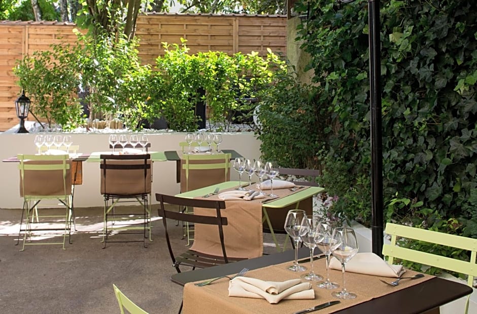 Logis Hotel De Paris