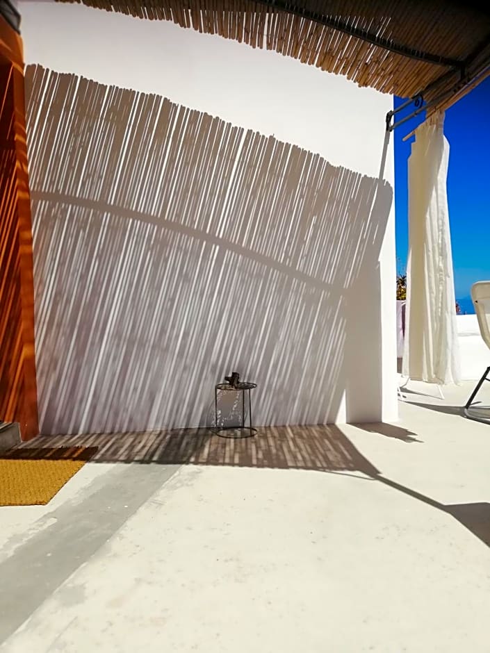 Alicudi Giardino dei Carrubi- al gradino 365