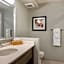 Amsterdam Inn & Suites, an Ascend Collection Hotel