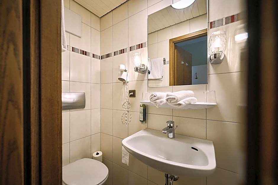 Herdegen Rooms - Self Check-in