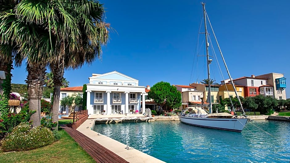 Port Alacati Hotel
