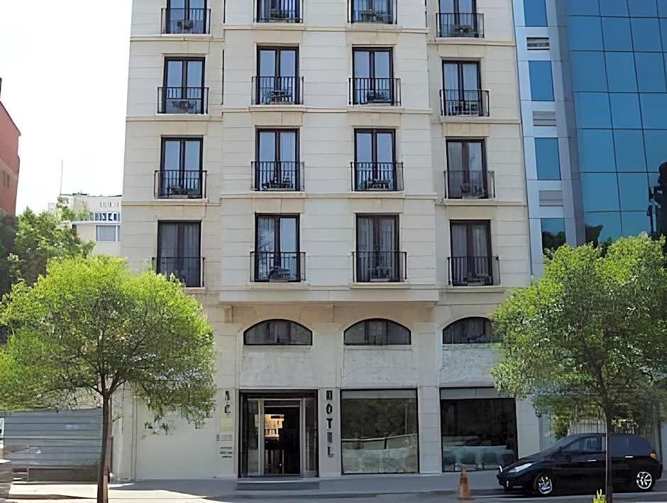 May Park Hotel