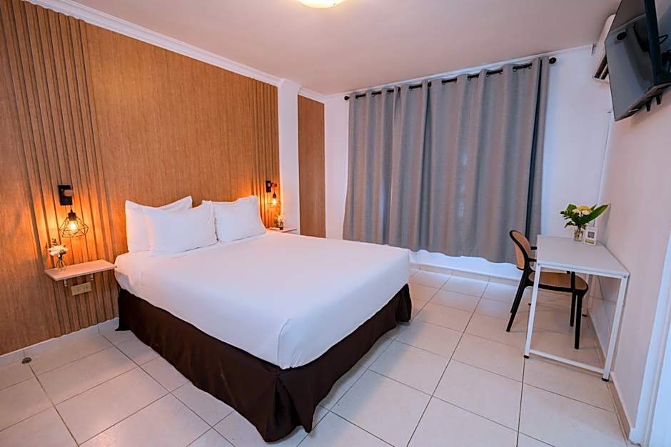 Albrook Inn