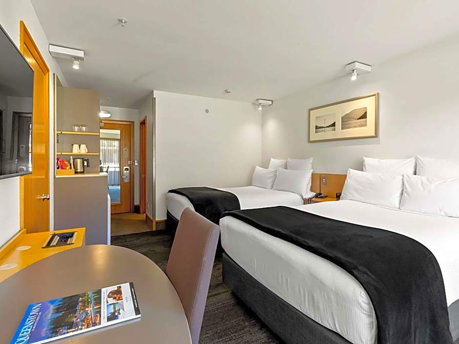 Novotel Queenstown Lakeside
