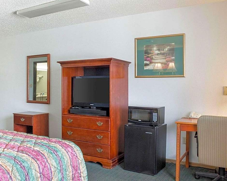 Rodeway Inn West Fargo