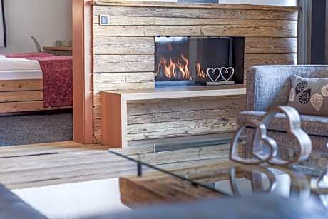 Deluxe Suite with Balcony