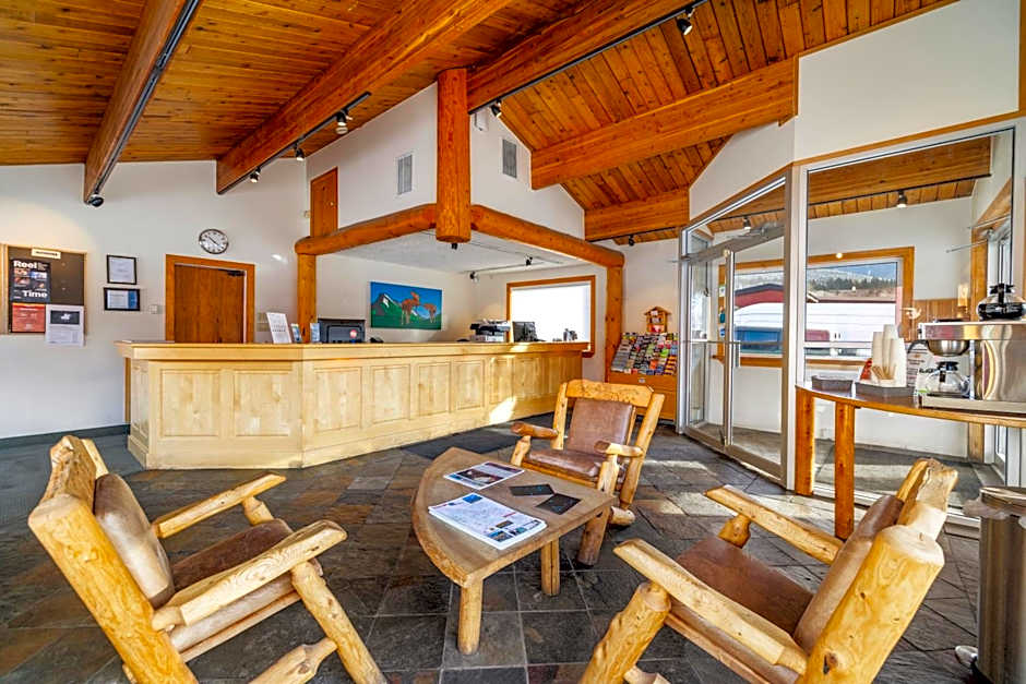 Rocky Mountain Ski Lodge