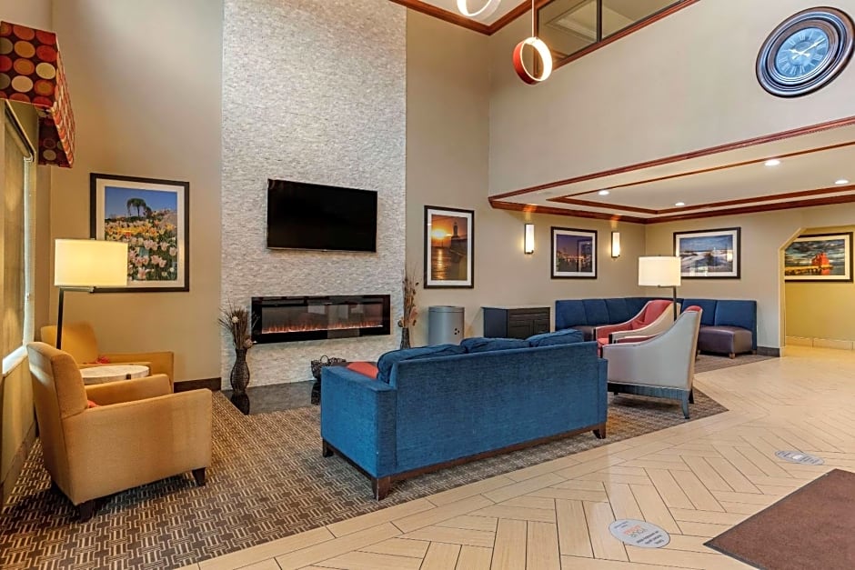 Comfort Suites Grand Rapids South