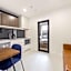 Whitehorse Apartments Hotel