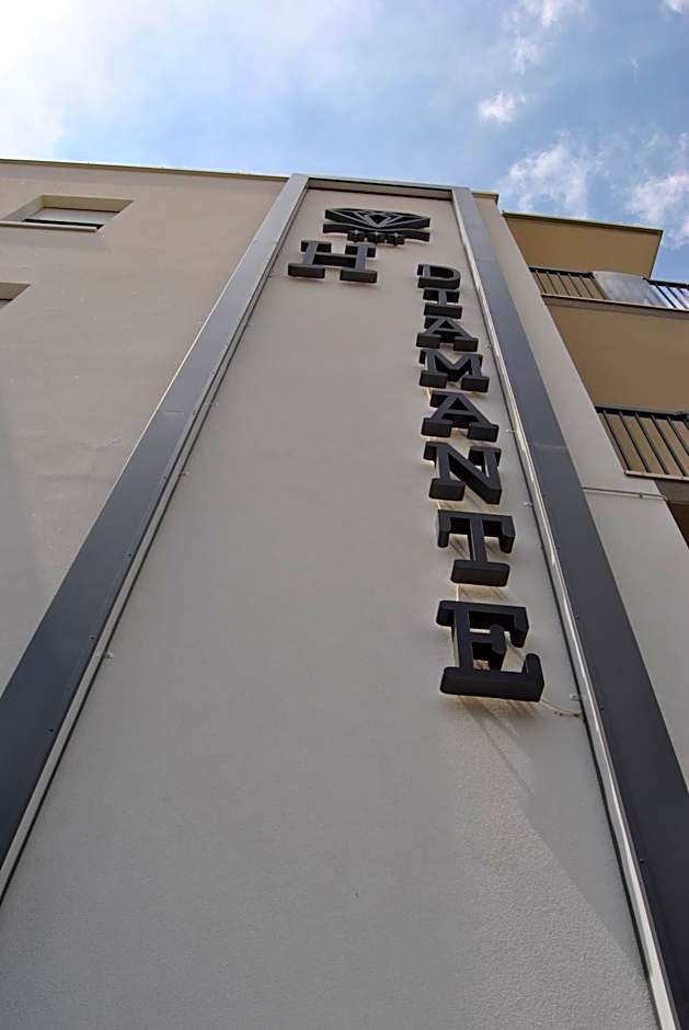 Hotel Diamante 5 minuti dalla fiera di rimini CON PARCHEGGIO INCLUSO