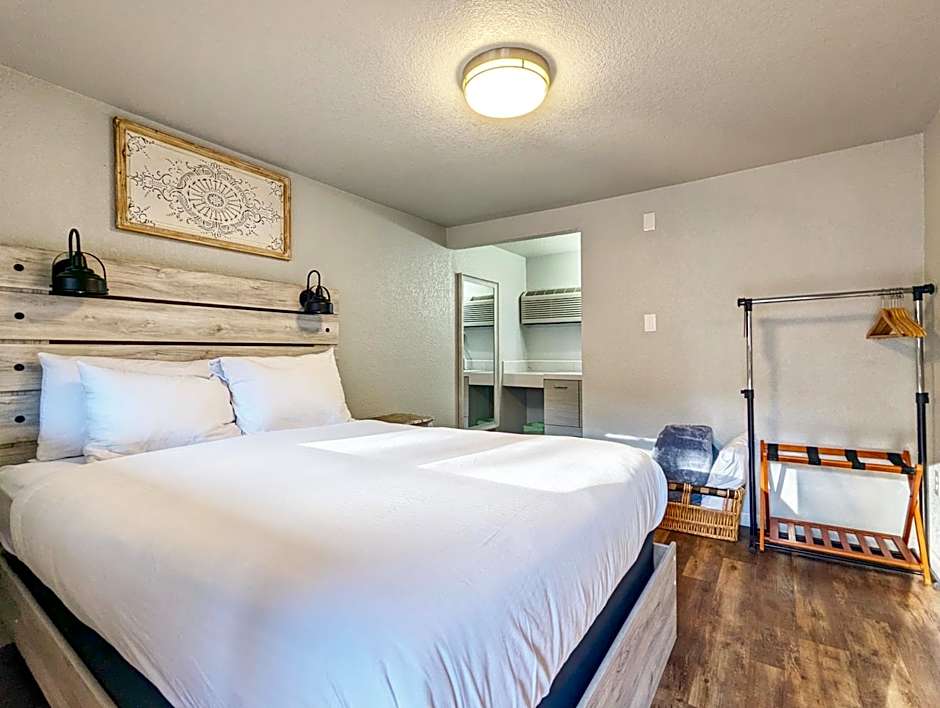 The Fountain Creek Inn of Manitou Springs