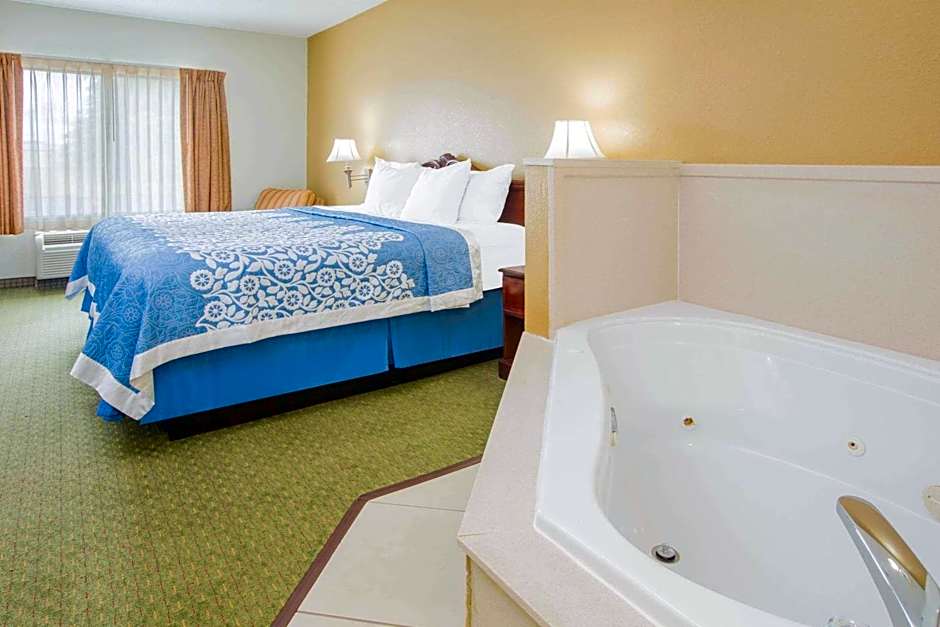 Days Inn by Wyndham Hattiesburg MS