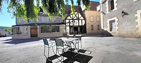 Logis Hôtel Restaurant La Vieille Auberge, Art and Gallery