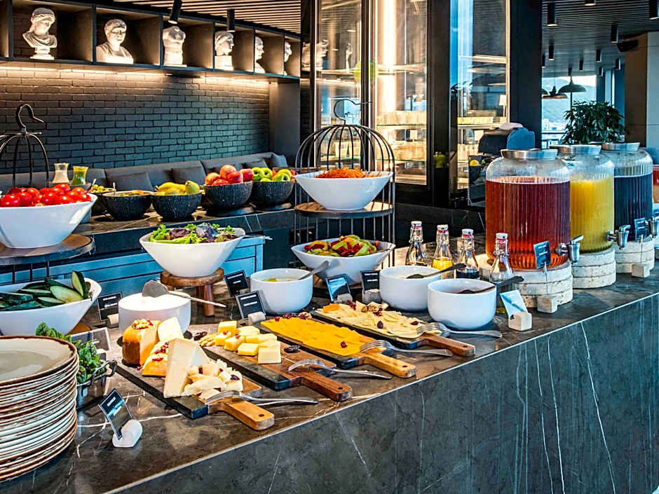 Pullman Tbilisi Axis Towers