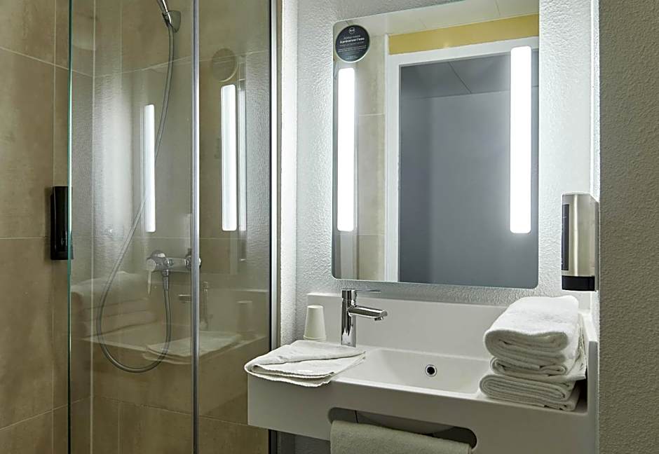 B&B HOTEL Paris Nord Gonesse Parc des Expos