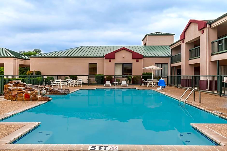 Super 8 by Wyndham Jasper TX
