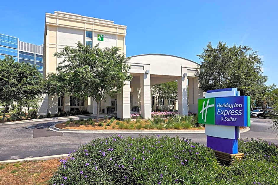 Holiday Inn Express & Suites Charleston Dwtn  West Edge By IHG