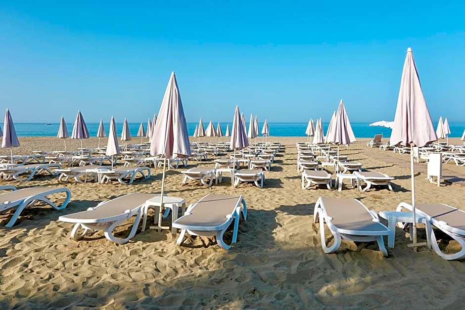 Blue Wave Suite Hotel