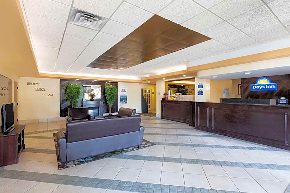 Days Inn by Wyndham Albion