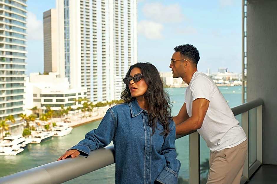 W Miami