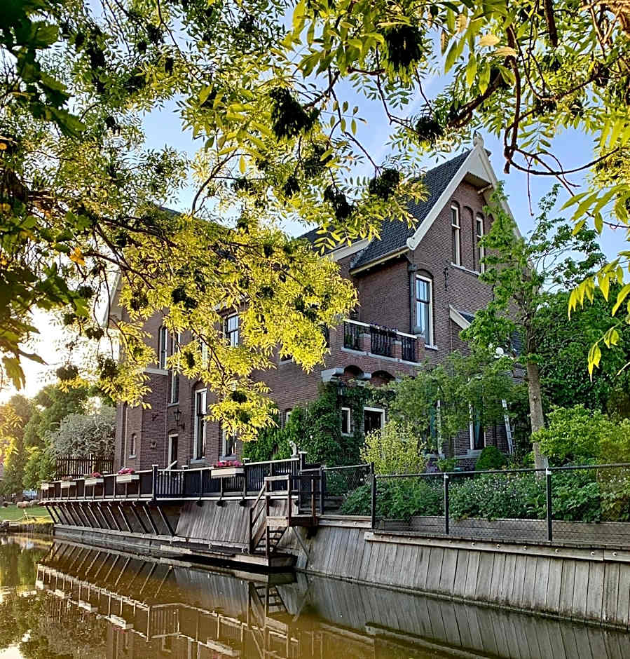 Oude Postkantoor de Rijp