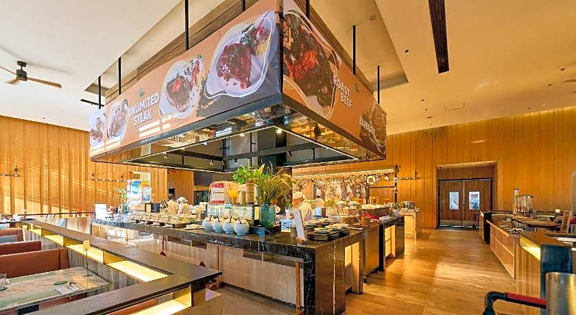 Midori Clark Hotel And Casino