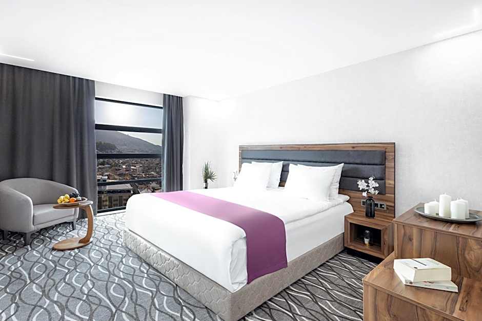 Lilium Hotel & Suites