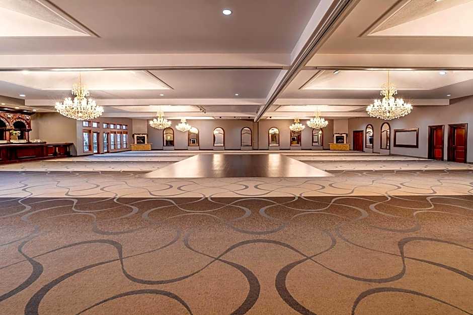 Riverview Inn & Suites, an Ascend Collection Hotel