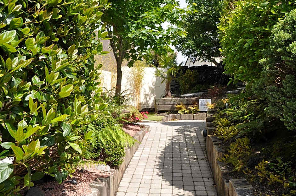 Quinlan & Cooke Boutique Townhouse and QCs Seafood Restaurant