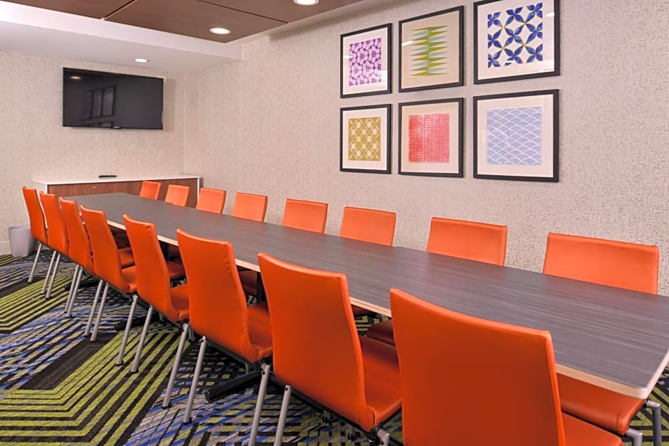 Holiday Inn Express Hotel and Suites Mesquite By IHG