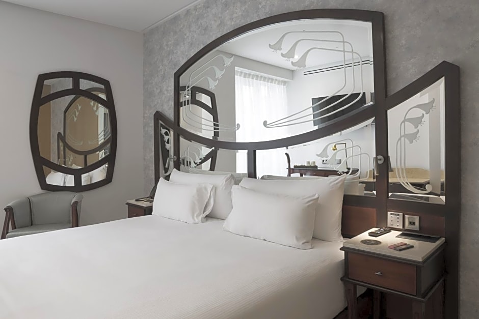 ICON Casona 1900 by Petit Palace