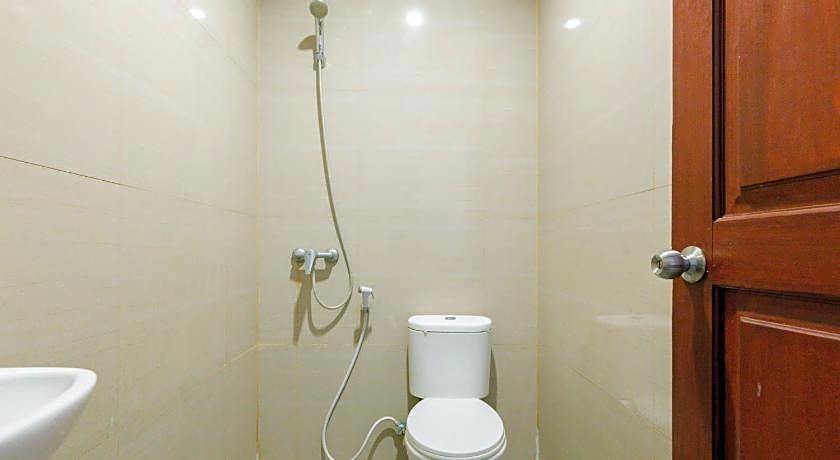 RedDoorz @ Raya Ngagel 2