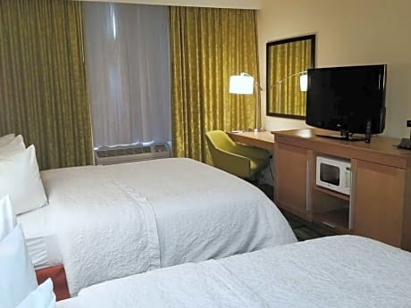 2 Queen Beds Nonsmoking