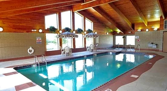 AmericInn by Wyndham Oswego